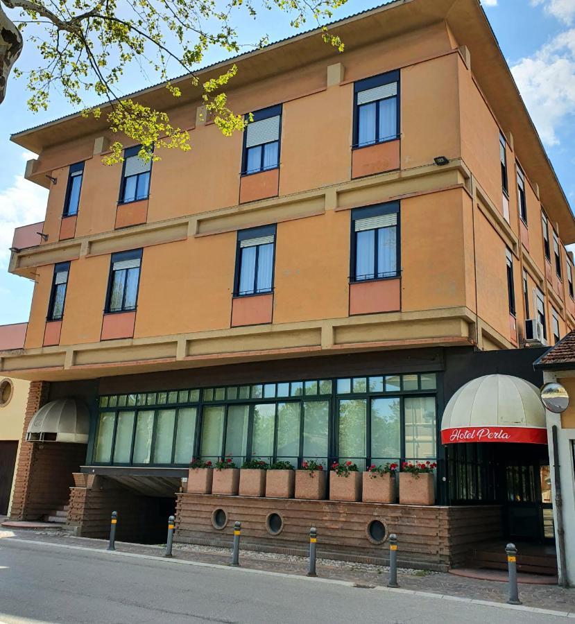 Hotel Perla Massa Lombarda Buitenkant foto