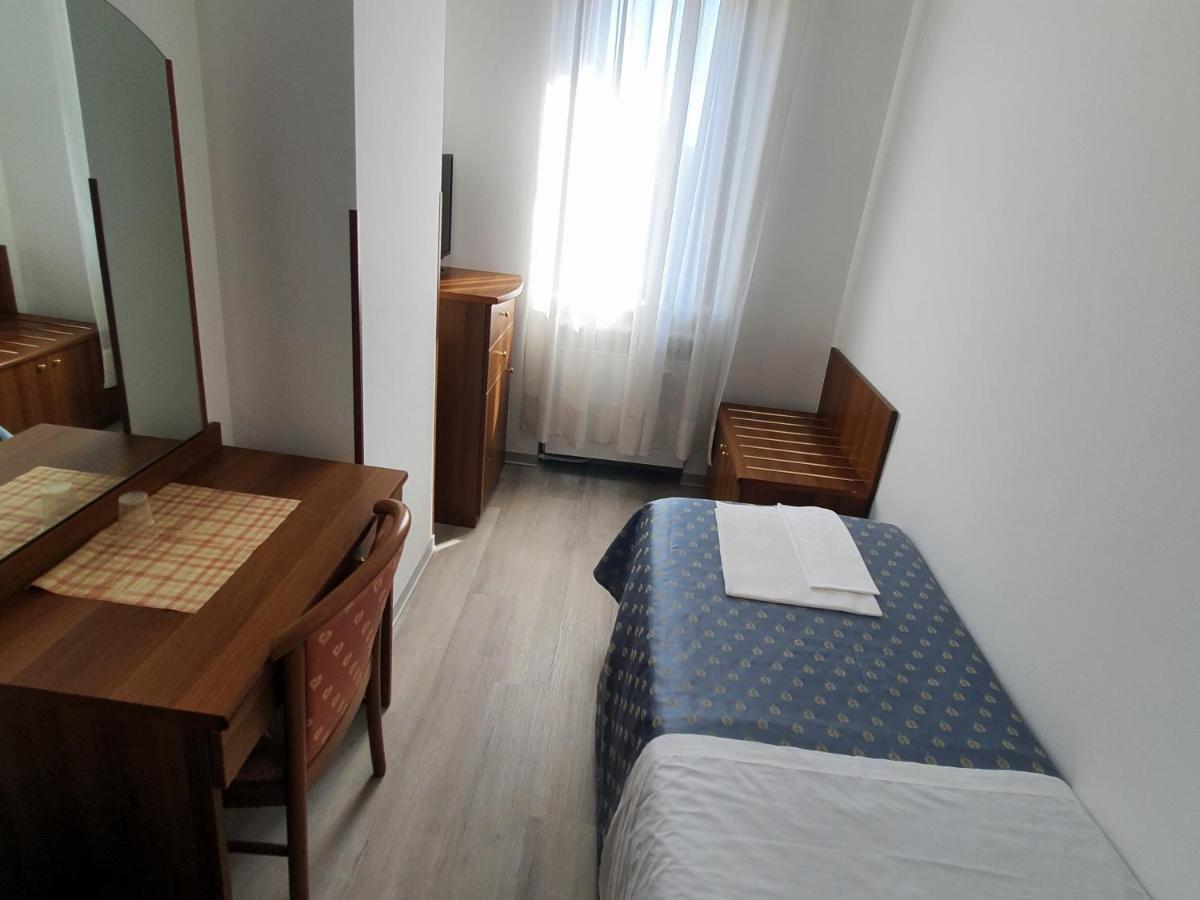 Hotel Perla Massa Lombarda Buitenkant foto