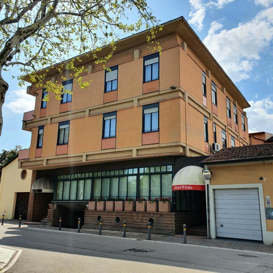 Hotel Perla Massa Lombarda Buitenkant foto