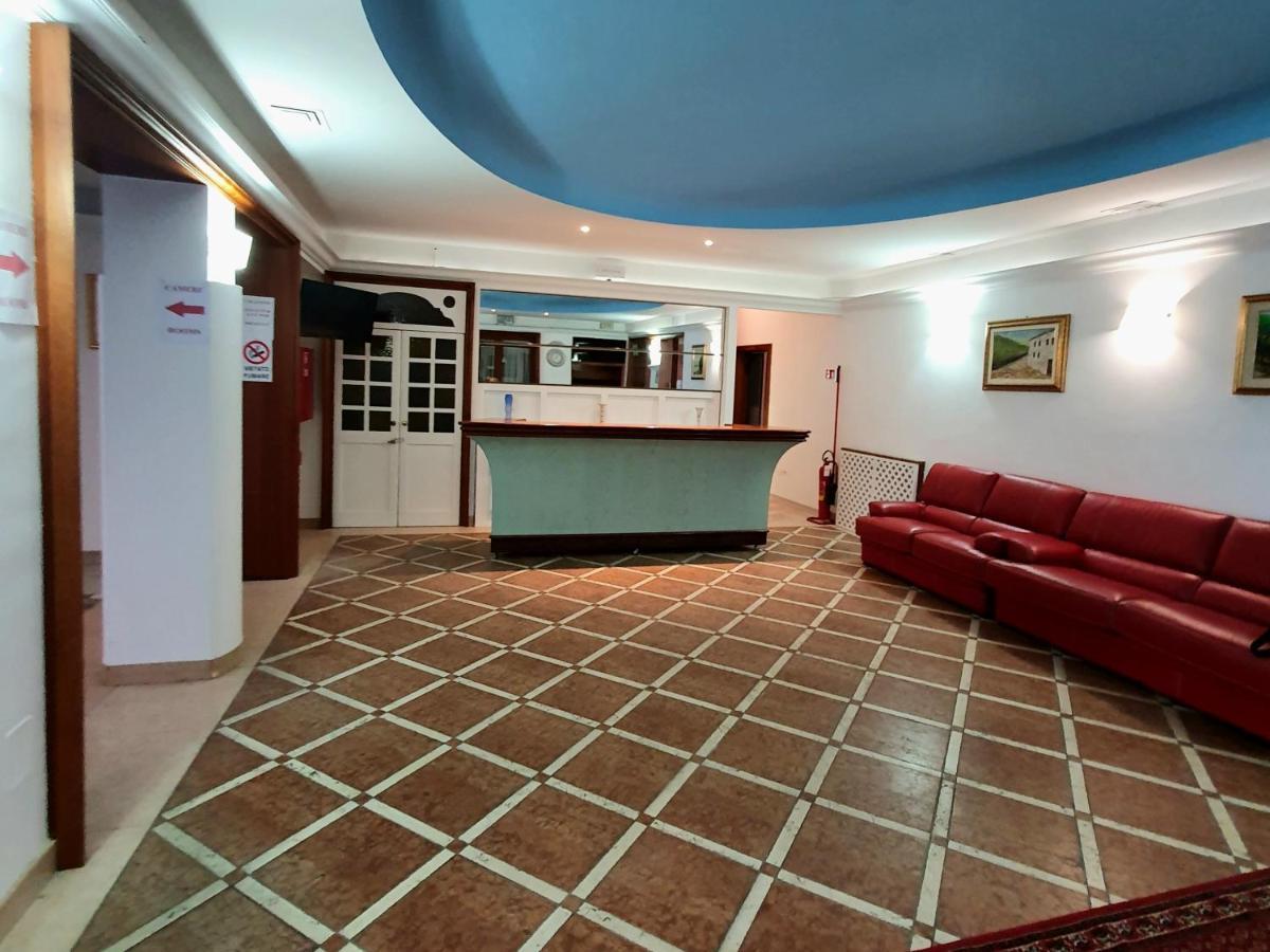 Hotel Perla Massa Lombarda Buitenkant foto