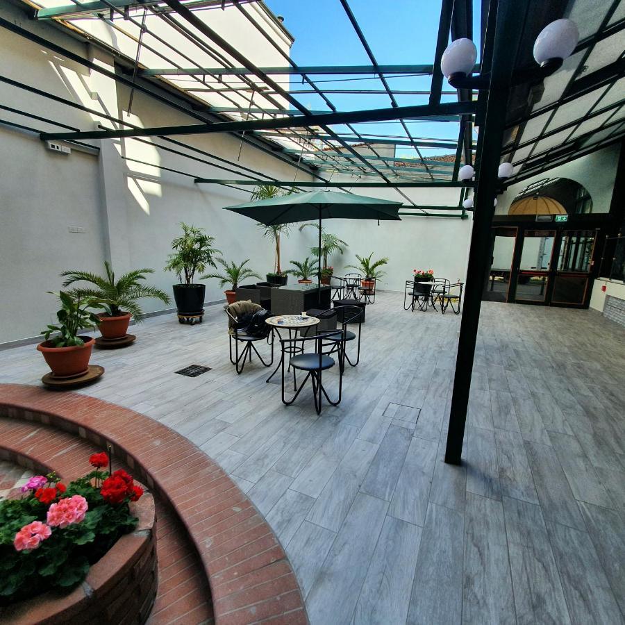Hotel Perla Massa Lombarda Buitenkant foto