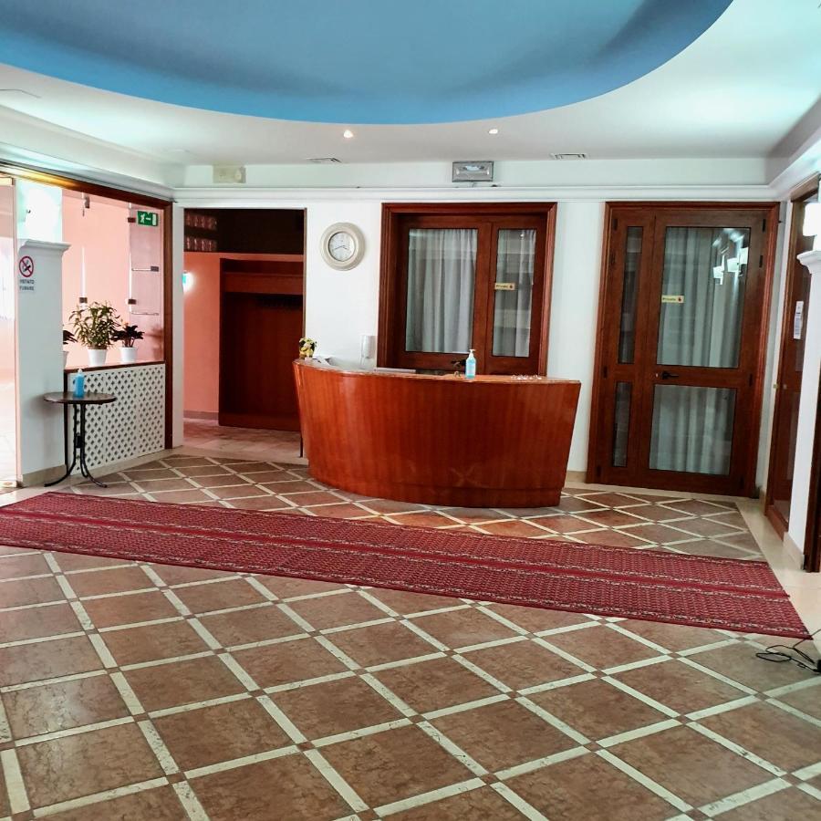 Hotel Perla Massa Lombarda Buitenkant foto