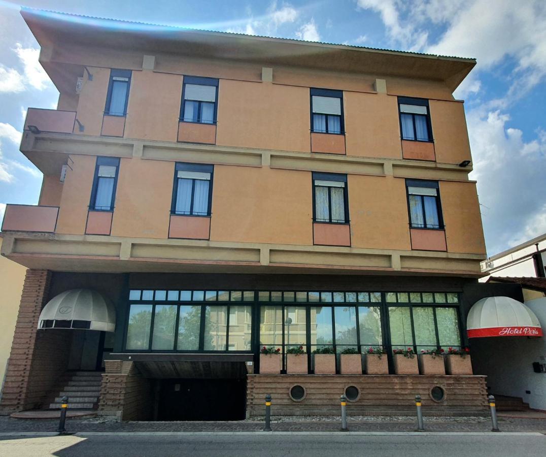 Hotel Perla Massa Lombarda Buitenkant foto